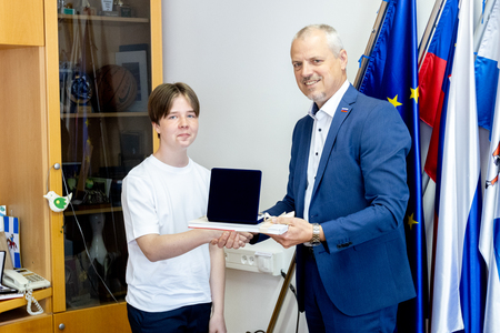 PODELITEV PRIZNANJ ZA ODLIČNOST V OSNOVNI ŠOLI 12.6.2025 - Valter Leban-9932